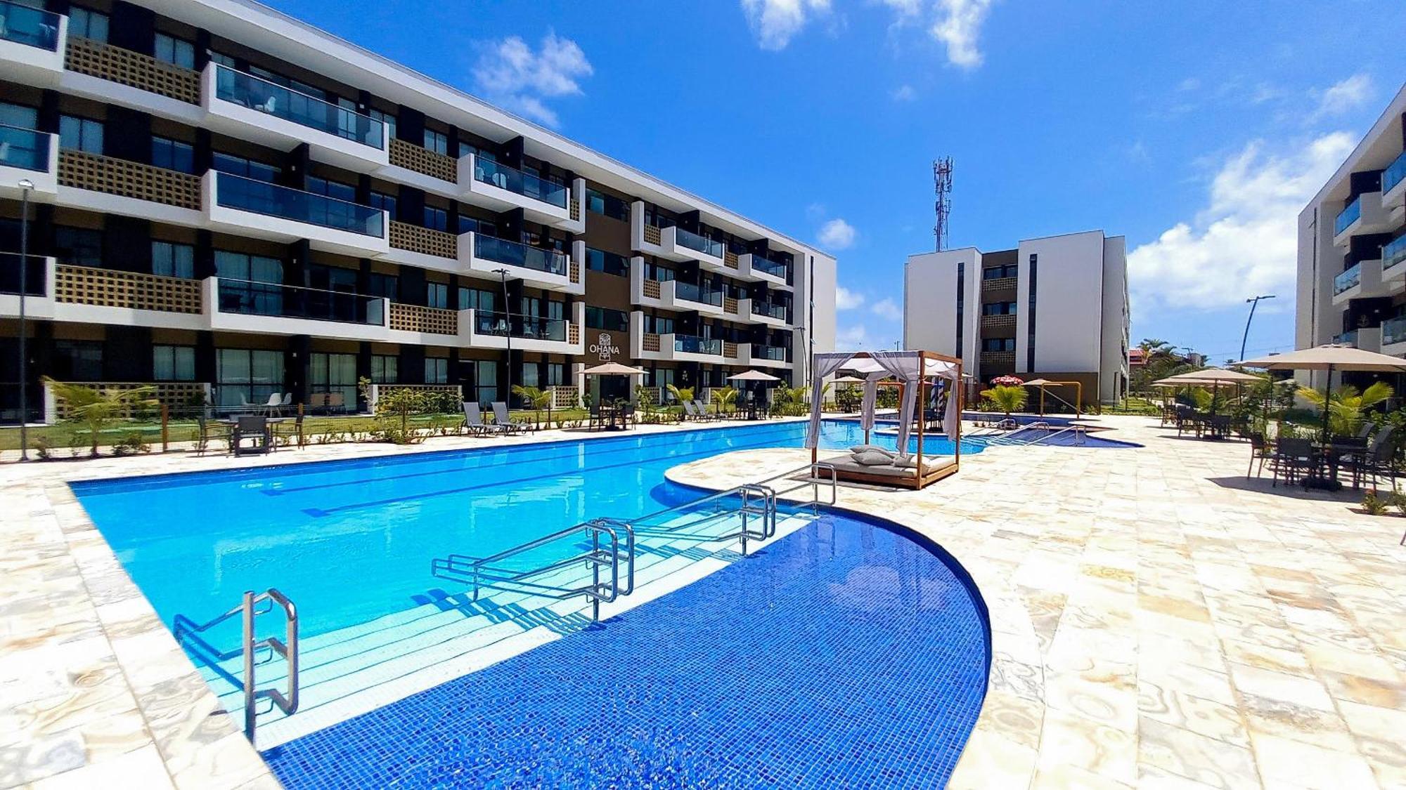 Makia Experience - *